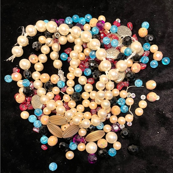 Cream Pearl Gild Blue Bead Collection for  Organic Design Art Projects Crafts - Picture 4 of 6